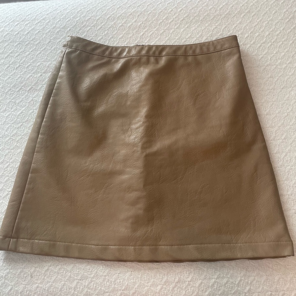 Wishlist Apparel tan vegan leather skirt medium - Picture 1 of 5